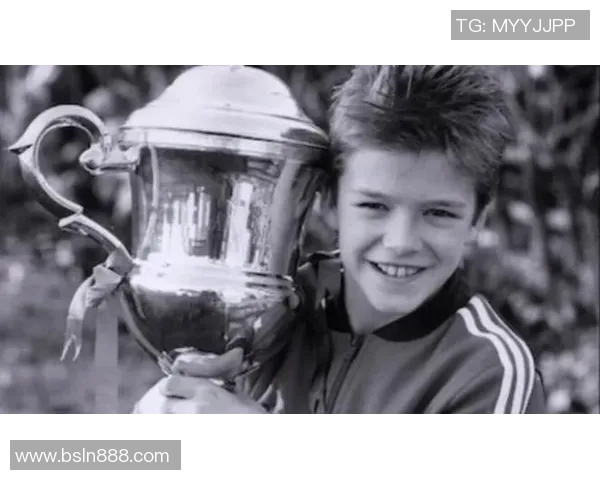 外国足球明星的疯狂故事与传奇人生揭秘